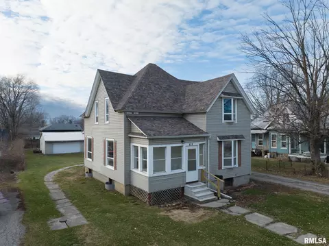 203 S Washington St, Abingdon, IL 61410
