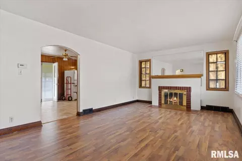 2667 S 7th St, Springfield, IL 62703 photo 4