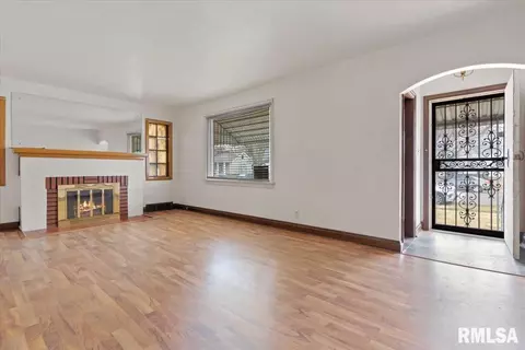 2667 S 7th St, Springfield, IL 62703 photo 8