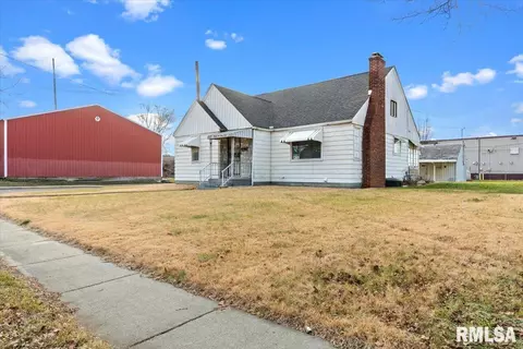 2667 S 7th St, Springfield, IL 62703 photo 3