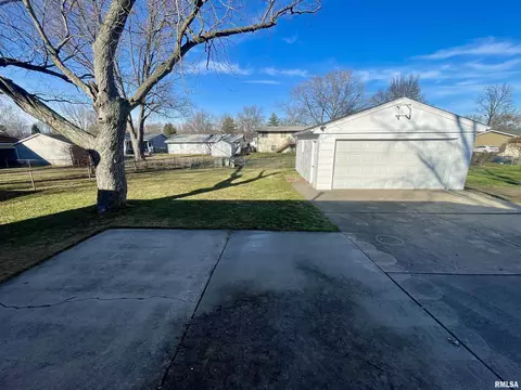 2461 E Griffiths Ave, Springfield, IL 62702 photo 16