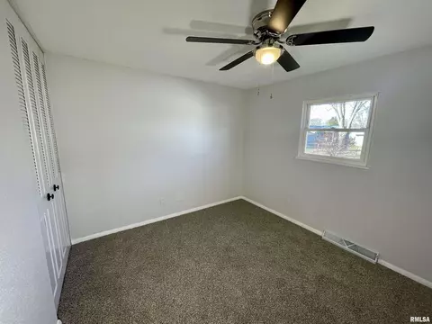 2461 E Griffiths Ave, Springfield, IL 62702 photo 7