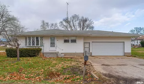 810 2nd St, Lincoln, IL 62656