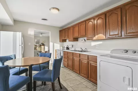 1956 Stonehenge Rd, Springfield, IL 62702 photo 9