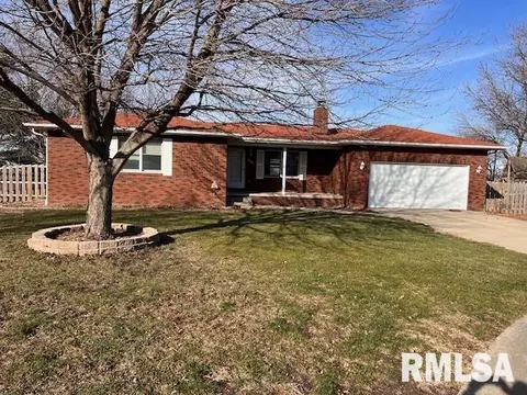 2101 Magnolia St, South Jacksonville, IL 62650