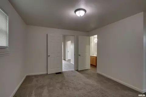 2033 Cherry St, Quincy, IL 62301 photo 14