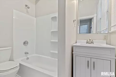 1115 N 5th St, Springfield, IL 62702 photo 13
