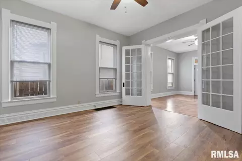 1115 N 5th St, Springfield, IL 62702 photo 9