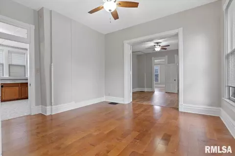 1115 N 5th St, Springfield, IL 62702 photo 18