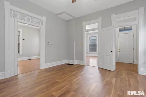 1115 N 5th St, Springfield, IL 62702 photo 10