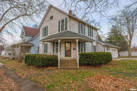 502 N Walnut St, Clinton, IL 61727