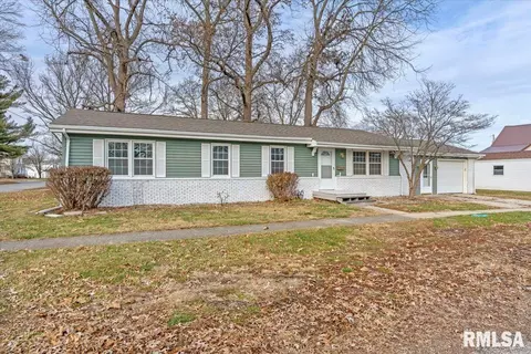 610 W Madison St, Auburn, IL 62615