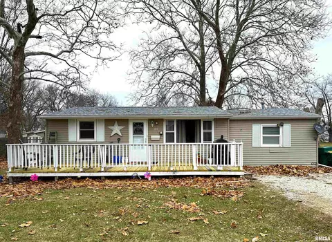 1105 Lane Ave, Galesburg, IL 61401