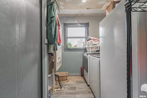 401 W Olive St, Chestnut, IL 62518 photo 9