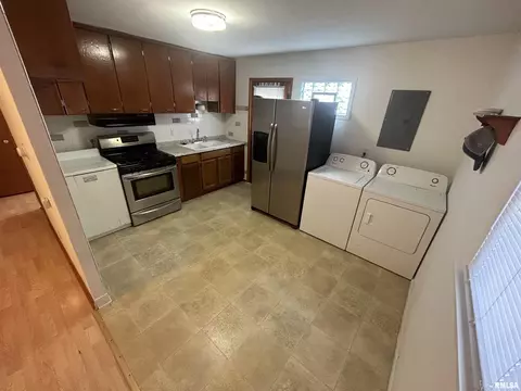 40 Lilac Ln, Springfield, IL 62702 photo 2