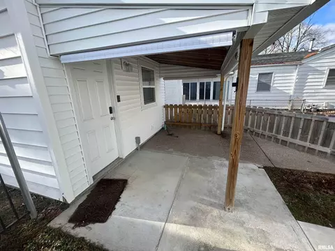 40 Lilac Ln, Springfield, IL 62702 photo 9