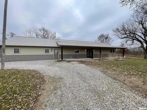 1159 NE 950th Ave, Roodhouse, IL 62082