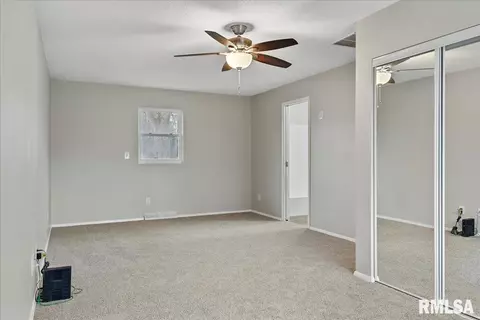 240 Saxon Dr, Springfield, IL 62704 photo 13