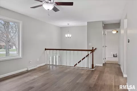 240 Saxon Dr, Springfield, IL 62704 photo 6