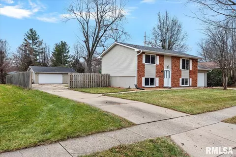 240 Saxon Dr, Springfield, IL 62704