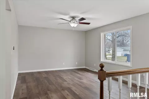 240 Saxon Dr, Springfield, IL 62704 photo 5