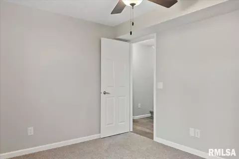 240 Saxon Dr, Springfield, IL 62704 photo 17