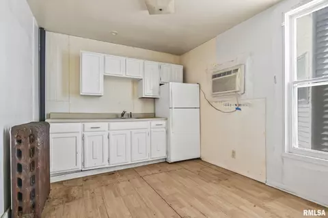 913 S 8th St, Springfield, IL 62703 photo 13