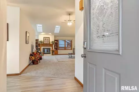 6325 Hayley Ct, Springfield, IL 62703 photo 5