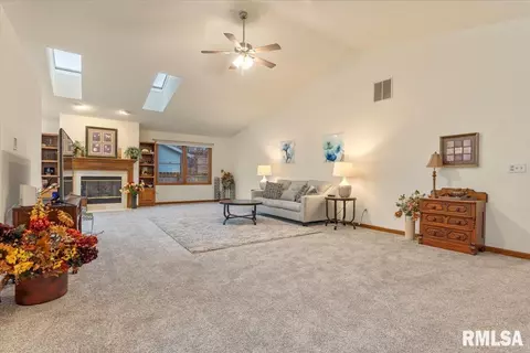 6325 Hayley Ct, Springfield, IL 62703 photo 6