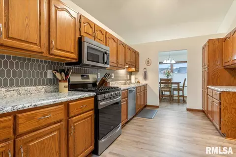 6325 Hayley Ct, Springfield, IL 62703 photo 17