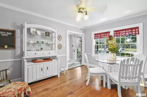 Dining - 42 Hazel Dell Ln, Springfield, IL 62712 photo 5 of 5