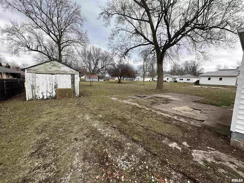 104 E School St, Camp Point, IL 62320 photo 26
