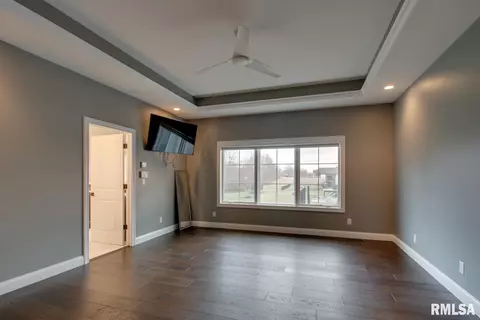 600 Long Dr, Quincy, IL 62305 photo 5