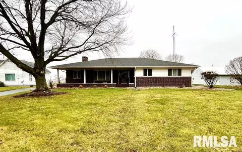 530 E Penn Ave, Roseville, IL 61473