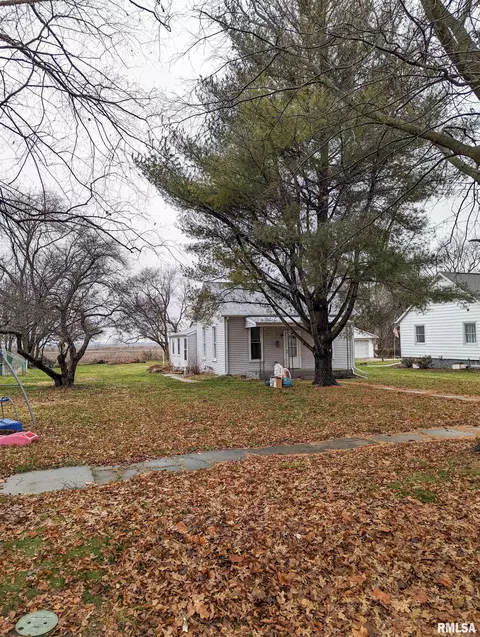 318 N Spring St, Mount Pulaski, IL 62548 photo 22