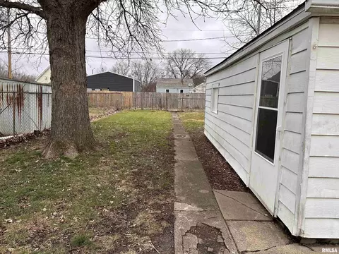 1515 E Keys St, Springfield, IL 62702 photo 4
