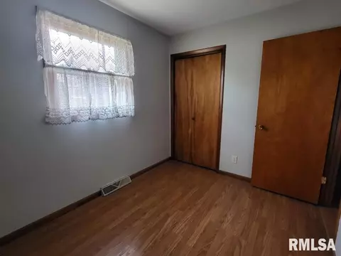 404 Jared St, Abingdon, IL 61410 photo 9
