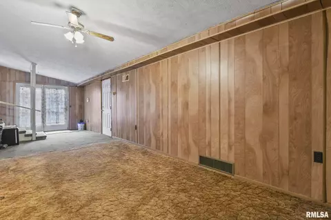 3253 S 6th St, Springfield, IL 62703 photo 16