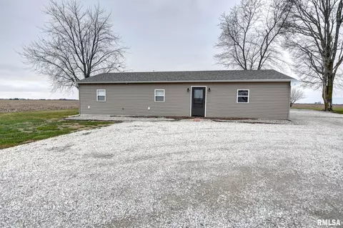 2041 N 1300 E Rd, Taylorville, IL 62568