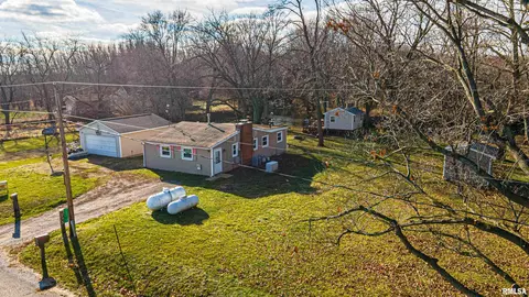 997 2120 Ave, Chestnut, IL 62518 photo 2