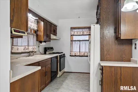 3012 E Trinity Ave, Springfield, IL 62702 photo 6