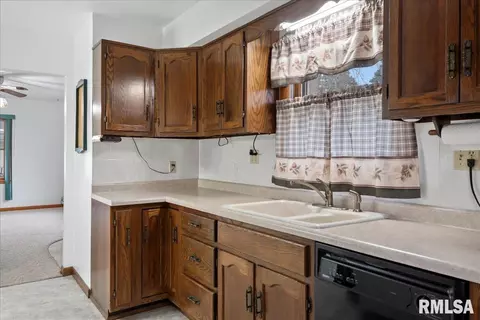 3012 E Trinity Ave, Springfield, IL 62702 photo 8