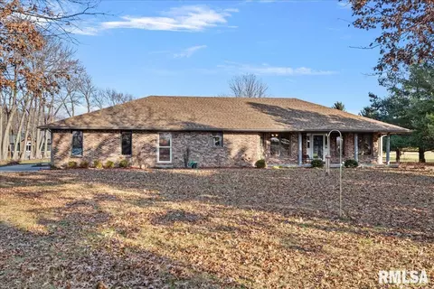 5640 Iron Bridge Rd, Chatham, IL 62629