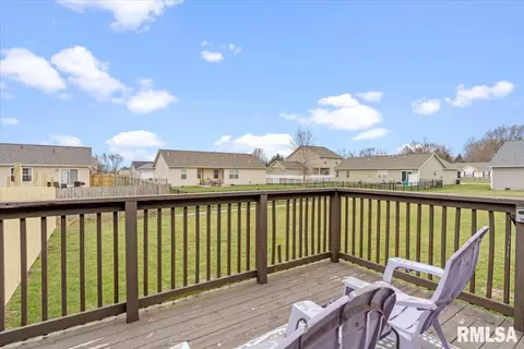 406 E Spruce St, Chatham, IL 62629 photo 26