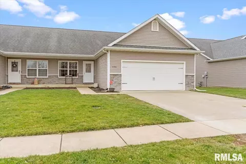 406 E Spruce St, Chatham, IL 62629
