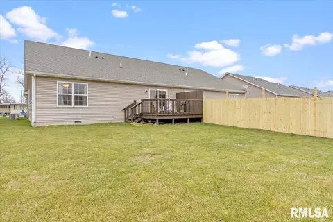406 E Spruce St, Chatham, IL 62629 photo 28