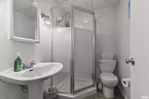 2109 E Sangamon Ave, Springfield, IL 62702 photo 33
