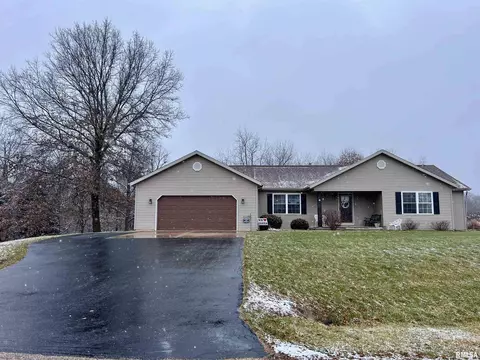 129 Oak Grove Cir, Dahinda, IL 61428