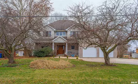 316 Kennedy Rd, Elkhart, IL 62634