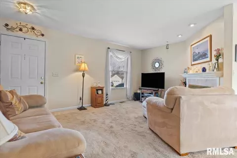 1604 Maureen Ct, Springfield, IL 62702 photo 6